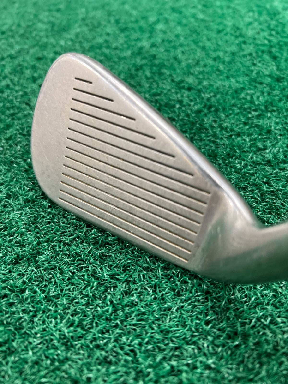 Titleist DCI 981 Gold 6 Iron TriSpec Stiff Steel Shaft Men's MRH 37.5"