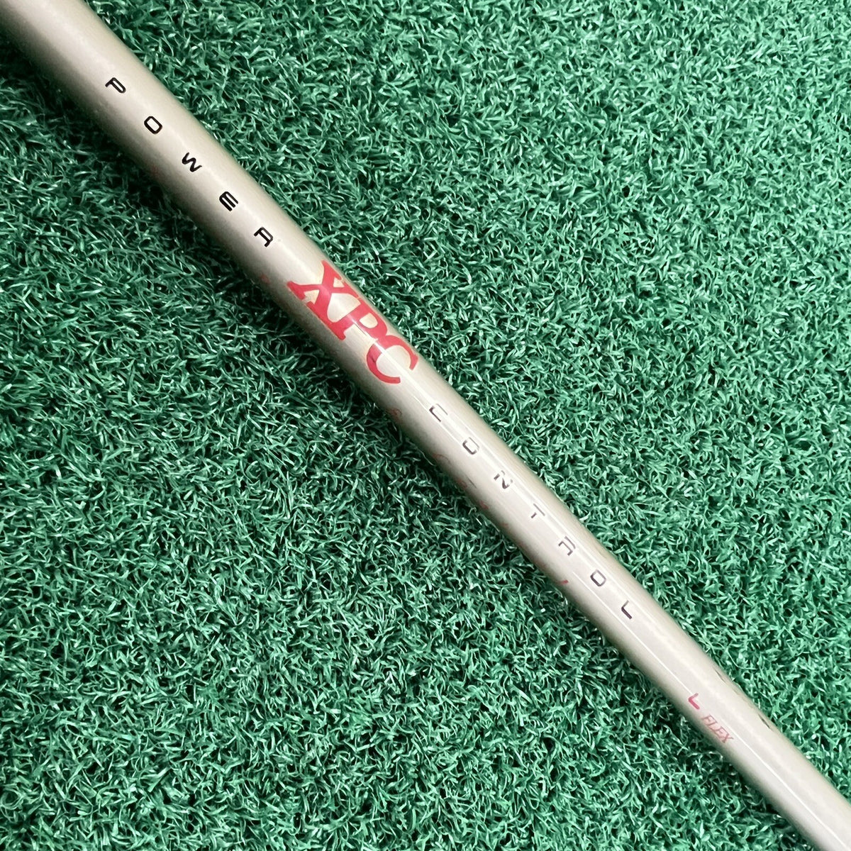 Lady XPC Plus Perimeter Balanced 9 Iron Ladies Right Hand Graphite Shaft LRH