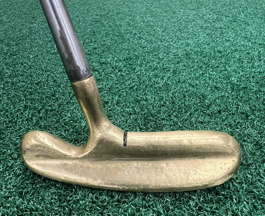 Acushnet Bullseye La Femme RH 34" Flange Putter Right Handed Steel Shaft