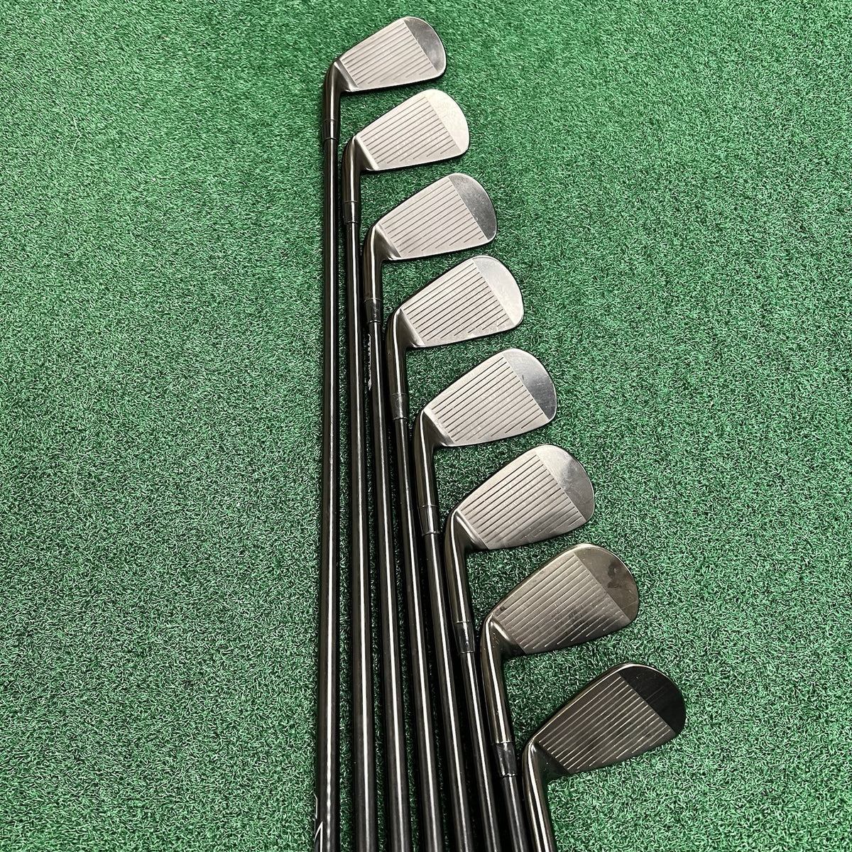 Titleist T200 Black Onyx Iron Set 4-PW+48° MRH Extra Stiff Project X LZ Steel