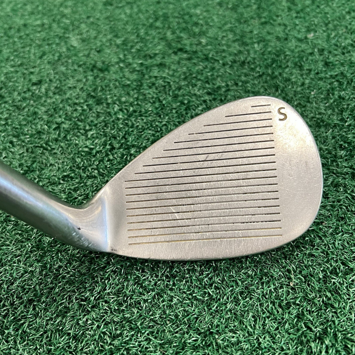 Taylormade Burner Midsize Pitching Wedge PW Regular Graphite Shaft LEFT HAND