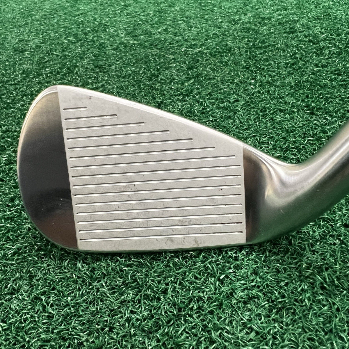 XXIO 12 X Single 7 Iron Right Handed Stiff Flex Graphite Shaft (Code 4334) Japan